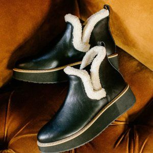 Yellow Box Korena Boot